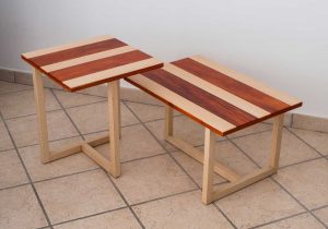 Couchtischpaar-aus-Padouk -und-Eschenholz