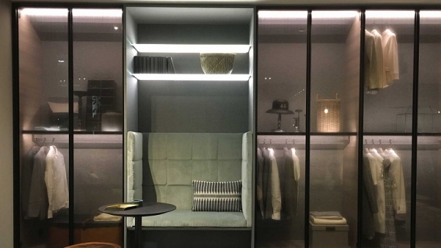 LEMA NEWS 2018 KLEIDERSCHRANK OPHERA Design by Piero Lissoni