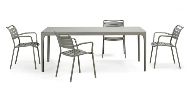 Play-Metalltische-ethimo-outdoor