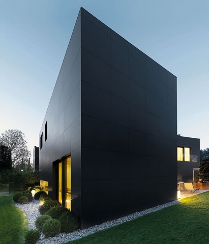 privathaus-italien-laminam-keramik-fassaden-Verkleidung-referenz-