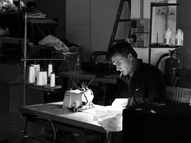 handgefertigte Produktion von Betten und Sofas von d3co