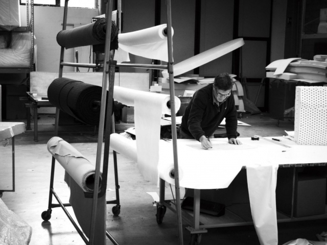 handgefertigte Produktion von Betten und Sofas von d3co