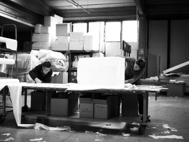 handgefertigte Produktion von Betten und Sofas von d3co