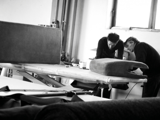 handgefertigte Produktion von Betten und Sofas von d3co