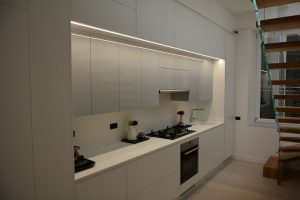 moderne-kueche-in-legno-interiors