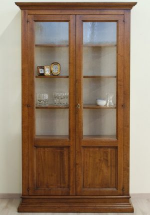 vt07-vitrine-in-massiver-nussbaum-mobili-bernardi-amedeo