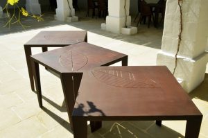 lila_002-corten-tisch-trackdesign