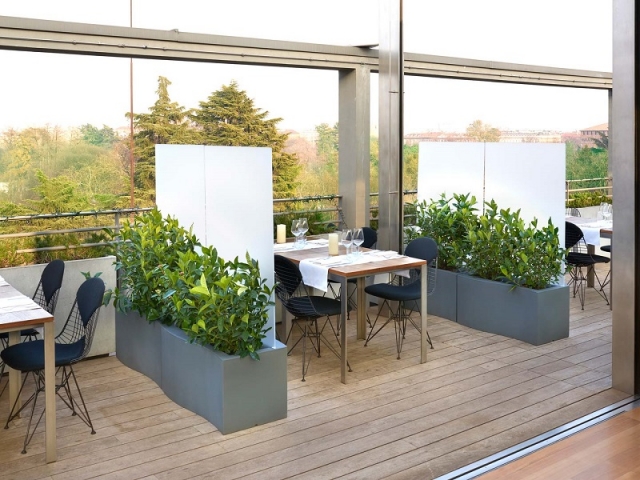 slide-prive-mobile Raumteilung Abtrennung trennwände Spuckschutzwänden COVID-19 Infektions schutzmaßnahmen für Gastronomie