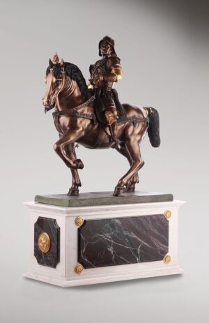 COLLEONI_klassische_bronzestatuen_reiter_zweifarbige_bronzepatina_und_blattgold_Kunsthandwerke