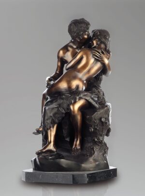 DER_KUSS_klassische_bronzefigure_menschfiguren_zweifarbige_bronzepatina_Kunsthandwerke