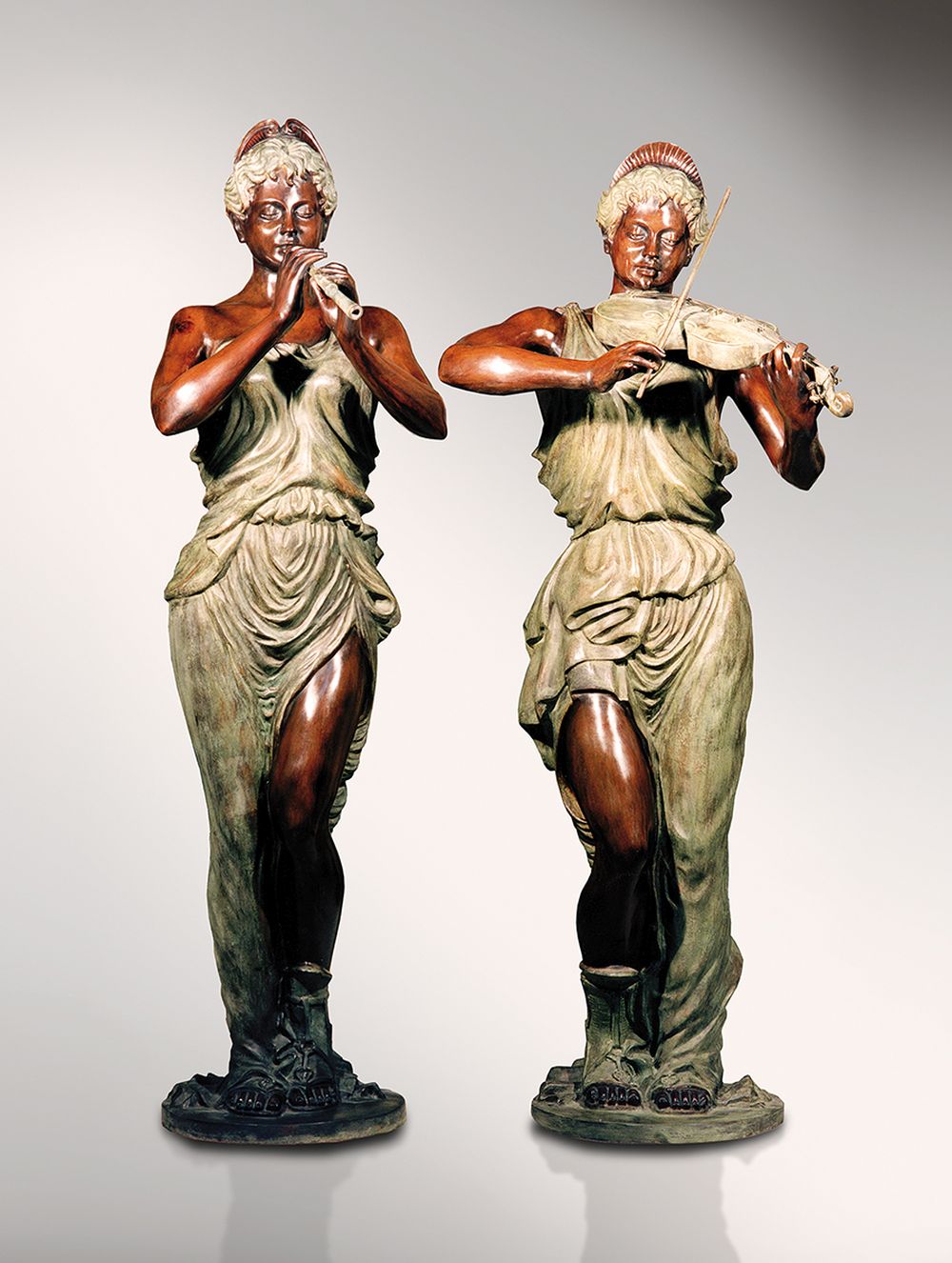 MUSIZIERENDES_MAeDCHENPAAR_klassische_bronzestatuen_menschfiguren_patina_500_und_gruene_Kunsthandwerke | Fonderie_Artistiche_Ruocco_MUSIZIERENDES_MÄDCHENPAAR_klassische_bronzestatuen_menschfiguren_patina_500_und_grüne_Kunsthandwerke