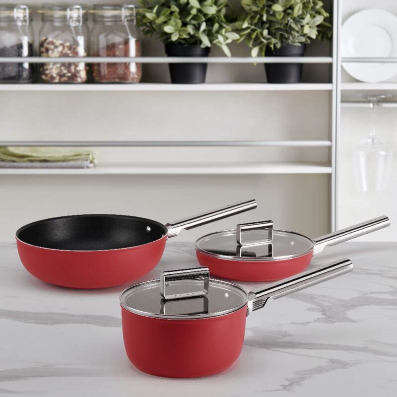 Smeg Kochgeschirr Kollektion Töpfe und Pfannen Bratpfannen Crem Rot Schwarz 25
